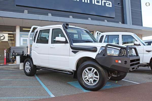 2022 Mahindra PIK-UP S11 4X4