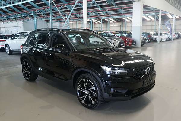 2021 Volvo XC40 T5 R-Design