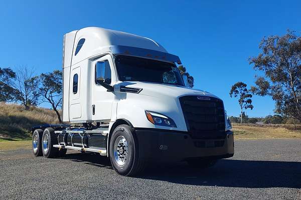 2023 Freightliner Cascadia 126