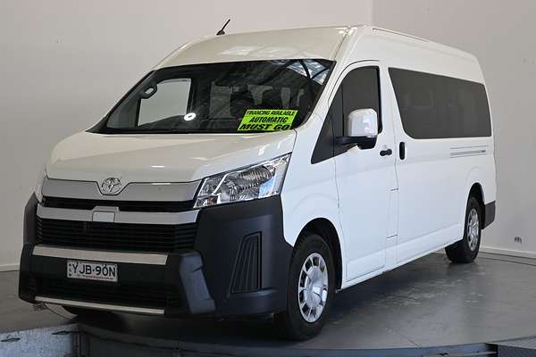 2020 Toyota Hiace bus 9633060G1