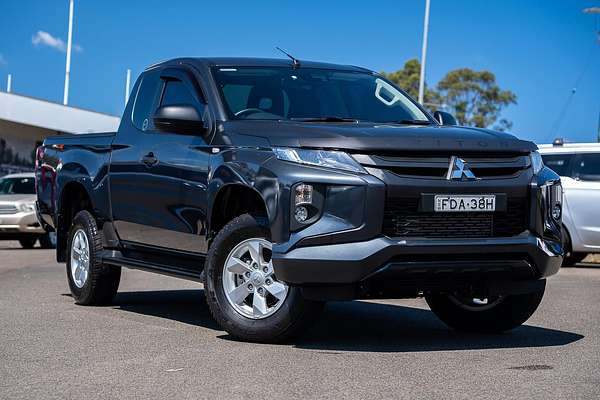 2023 Mitsubishi Triton GLX MR 4X4