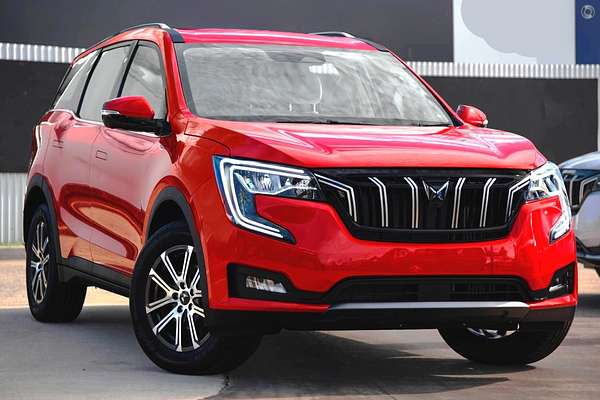 2024 Mahindra XUV700 AX7L