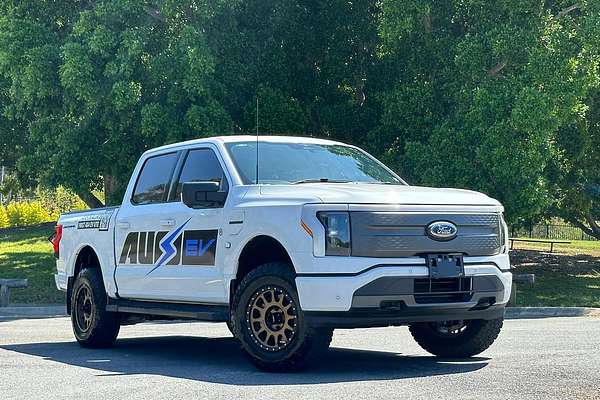 2023 Ford F-150 Lightning XLT 4X4