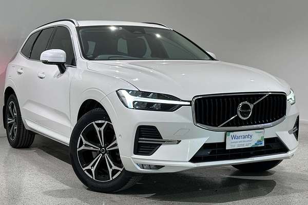 2021 Volvo XC60 B5 Momentum