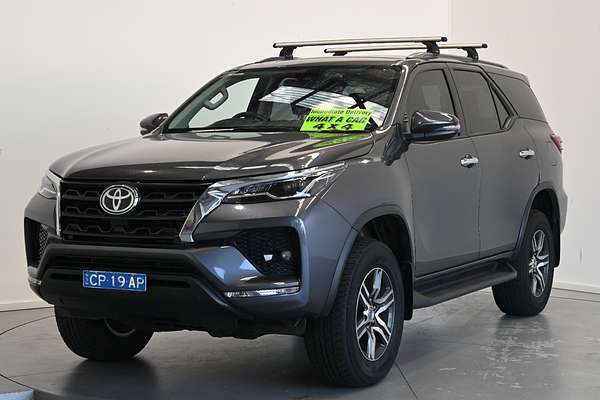 2023 Toyota Fortuner gxl C246170DU