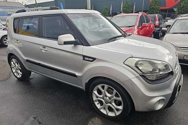 2012 Kia Soul + AM