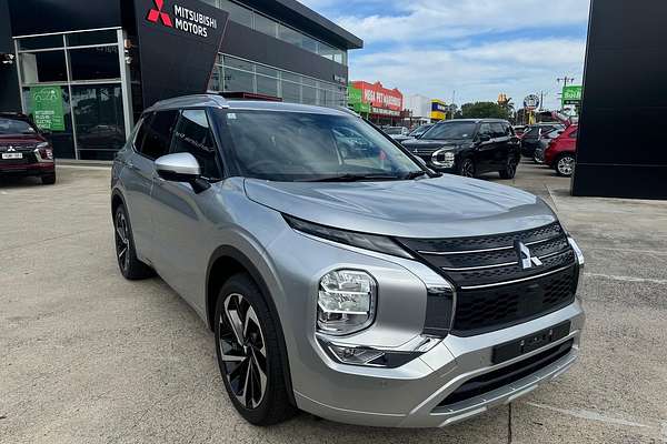 2024 Mitsubishi Outlander Exceed ZM