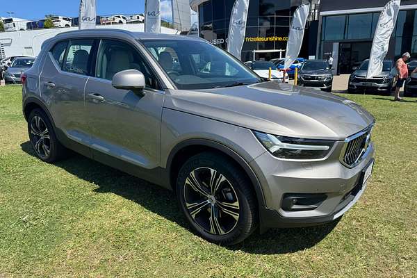 2022 Volvo XC40 T4 Inscription