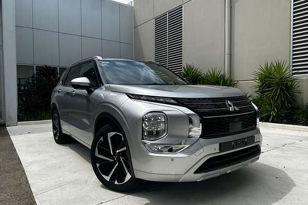 2023 Mitsubishi Outlander Exceed Tourer ZM