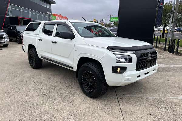 2024 Mitsubishi Triton GLX MV 4X4