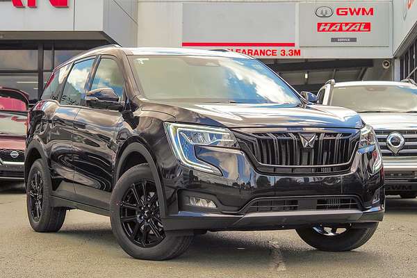 2024 Mahindra XUV700 AX7L