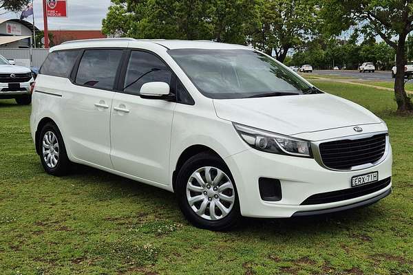 2017 Kia Carnival S YP