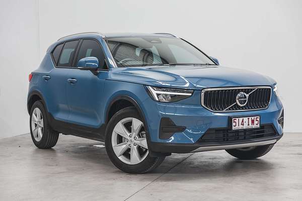 2023 Volvo XC40 Ultimate B4 Bright