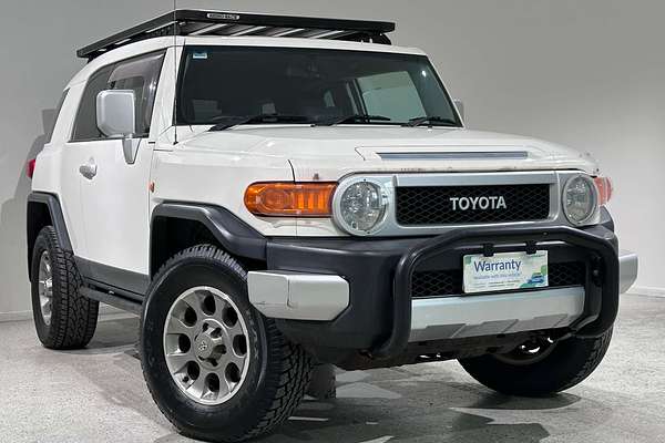 2011 Toyota FJ Cruiser  GSJ15R