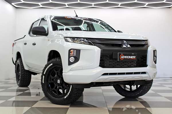 2019 Mitsubishi Triton GLX MR 4X4