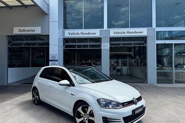 2015 Volkswagen Golf GTI 7