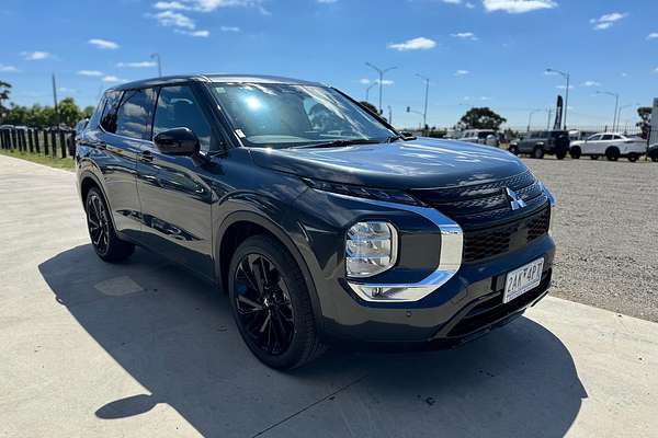 2024 Mitsubishi Outlander Black Edition ZM