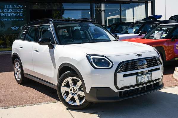 2024 MINI Countryman C Classic U25