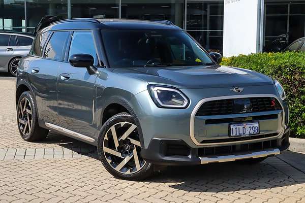 2024 MINI Countryman S Favoured U25