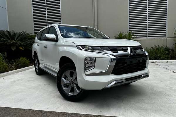 2024 Mitsubishi Pajero Sport GLX QF