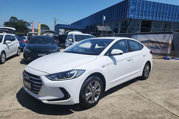 2017 Hyundai Elantra Active AD