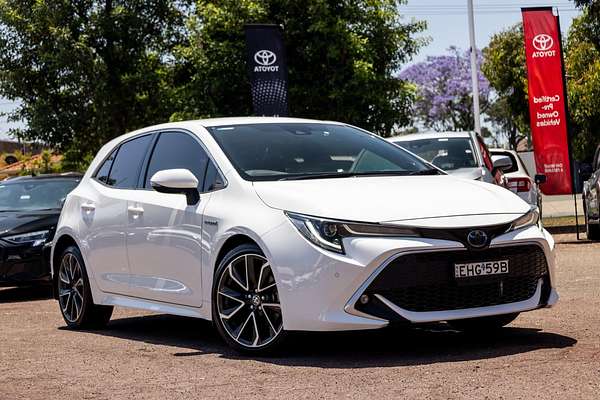 2020 Toyota Corolla ZR Hybrid ZWE211R