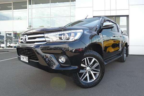 2017 Toyota Hilux SR5 GUN126R 4X4