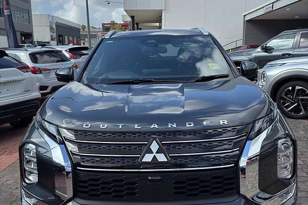 2024 Mitsubishi Outlander Exceed Tourer ZM