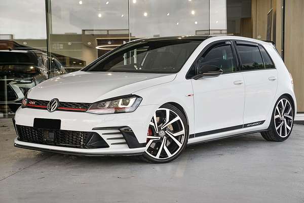 2016 Volkswagen Golf GTI 40 Years 7