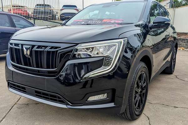 2024 Mahindra XUV700 AX7L