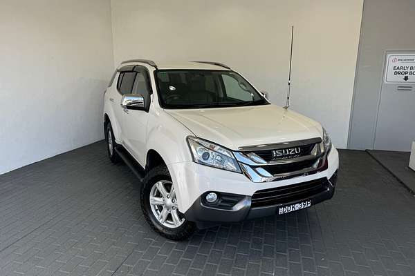 2016 Isuzu MU-X LS-T