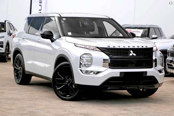 2024 Mitsubishi Outlander Black Edition ZM