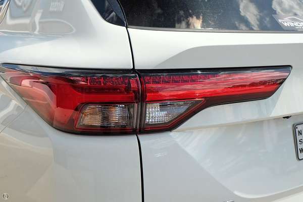 2024 Mitsubishi Outlander PHEV Exceed ZM