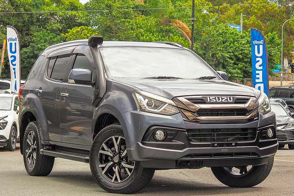 2020 Isuzu MU-X LS-M