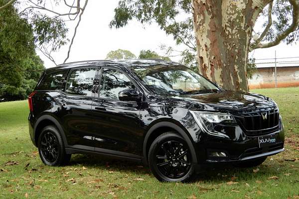 2024 Mahindra XUV700 Black Edition MY25