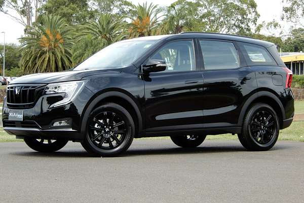 2024 Mahindra XUV700 Black Edition MY25