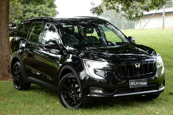 2024 Mahindra XUV700 Black Edition MY25