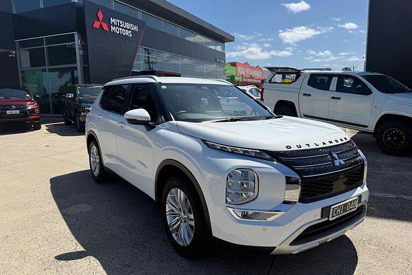 2023 Mitsubishi Outlander LS ZM