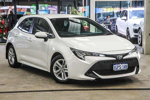 2018 Toyota Corolla Ascent Sport MZEA12R