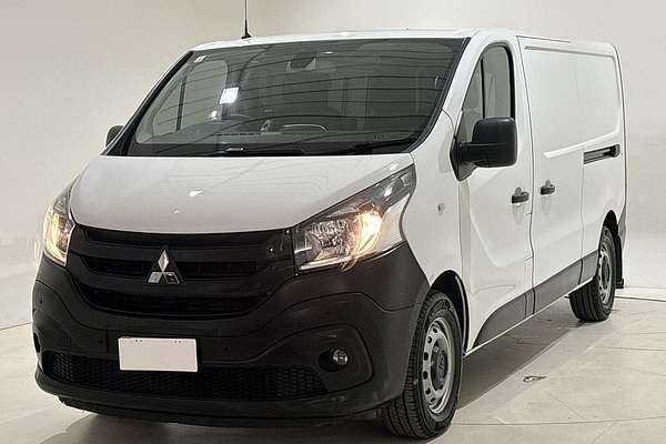 2020 Mitsubishi Express GLX SN