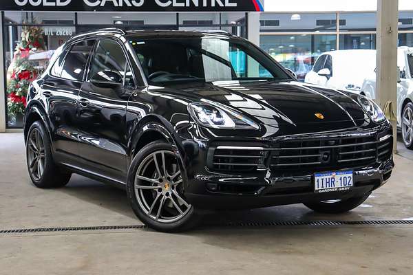 2022 Porsche Cayenne Platinum Edition 9YA