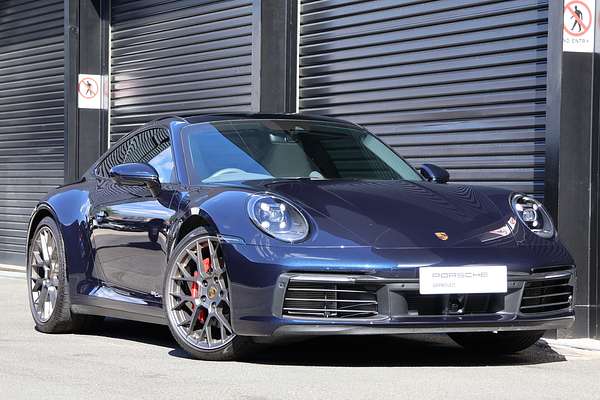 2020 Porsche 911 Carrera S 992