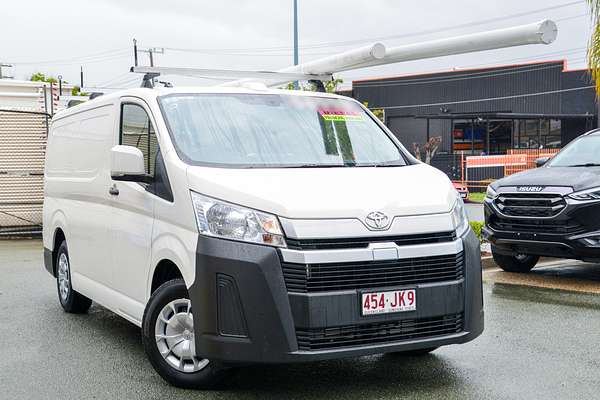 2024 Toyota Hiace GDH300R