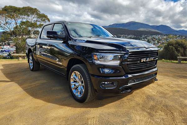 2024 RAM 1500 Laramie Sport RamBox DT 4X4