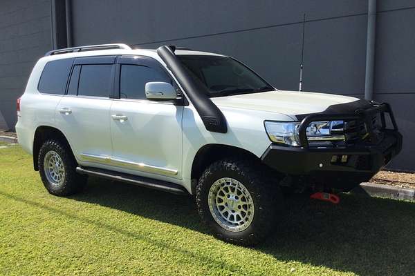 2017 Toyota Landcruiser Sahara VDJ200R