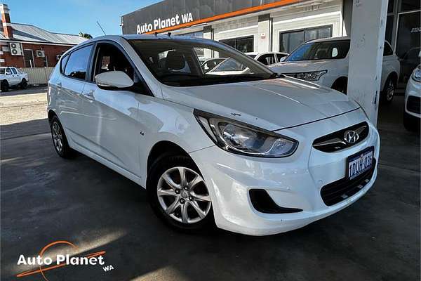 2011 Hyundai ACCENT ACTIVE RB