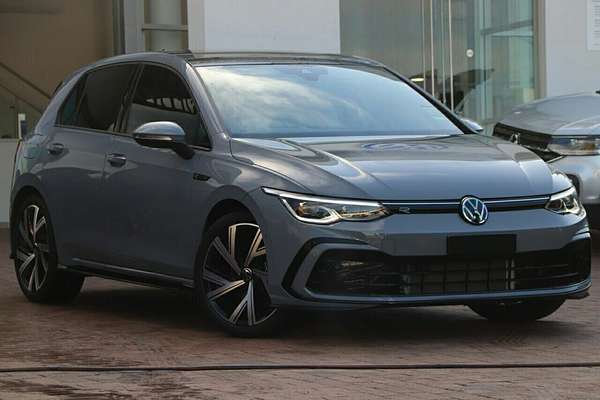 2024 Volkswagen Golf 110TSI R-Line 8