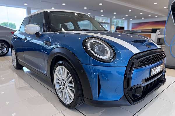 2021 MINI Hatch Cooper S Classic F55 LCI-2