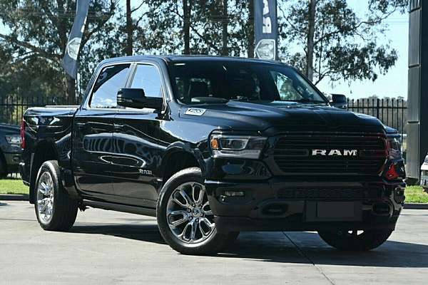 2024 RAM 1500 Laramie Sport RamBox DT 4X4