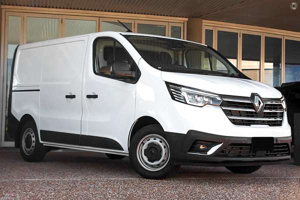 2023 Renault Trafic Premium X82